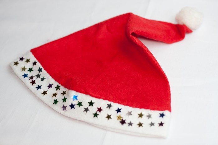 How to make a santa hat door decoration