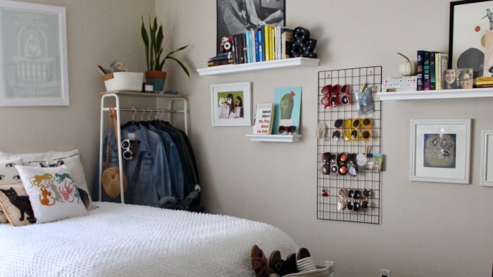 How to decorate really small rooms